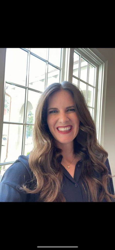 Meet Liz Castañeda | Baker & Cookie Artist – SHOUTOUT SOCAL